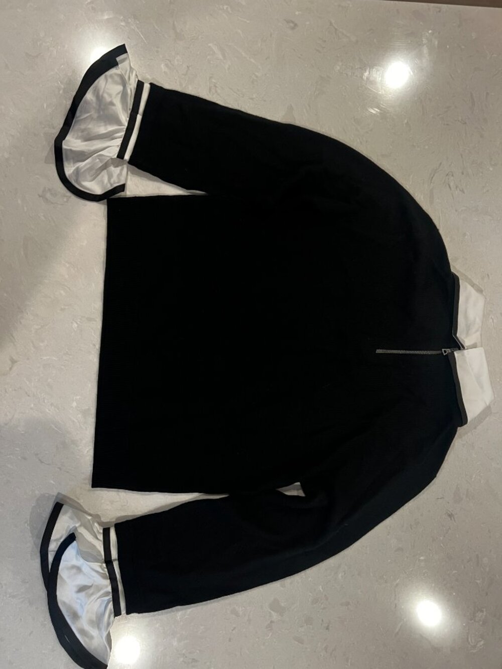 Alice + Olivia Black Sweater White Collared Layered Shirt Ruffle Cuffs L NWT - Picture 2 of 4